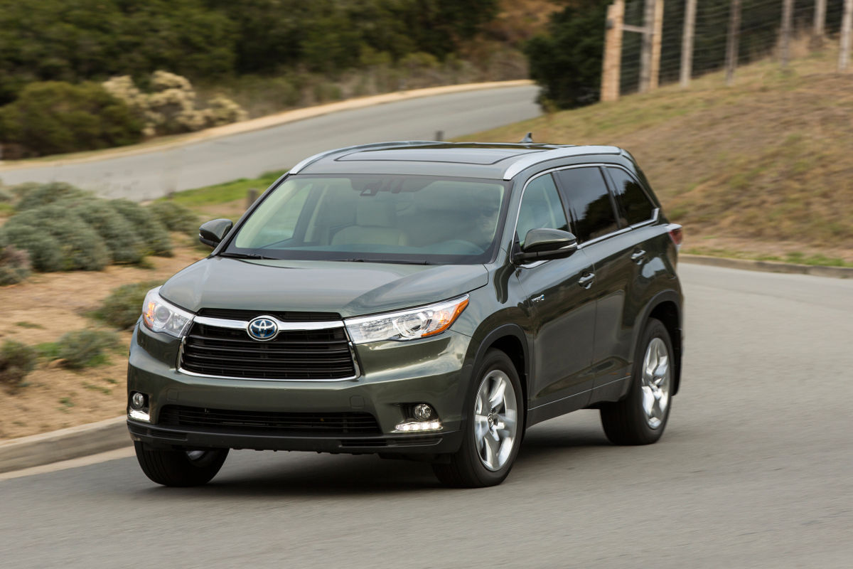2016 Toyota Highlander Hybrid Review Is It Worth The Extra Money 2017 Toyota Highlander Hybrid Platinum 001