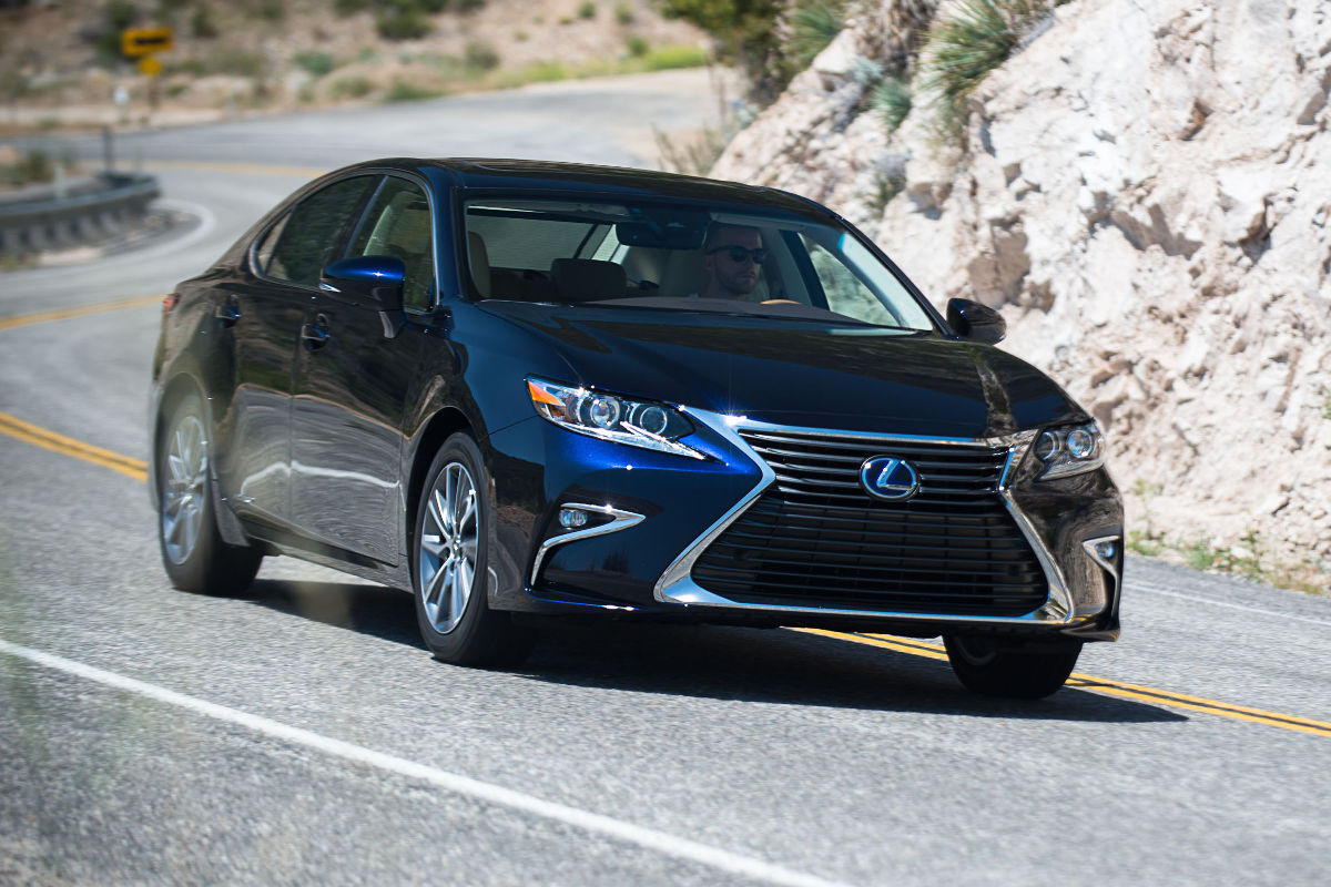 2016 Lexus Es 300h Hybrid Review Practicality With Sparkling Fuel 2016 Lexus Es 300h Hybrid