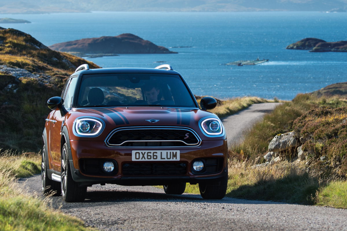 Mini Cooper s 5 у моря