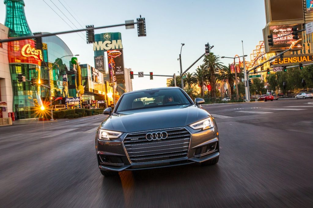 2017 audi a4 traffic light communication