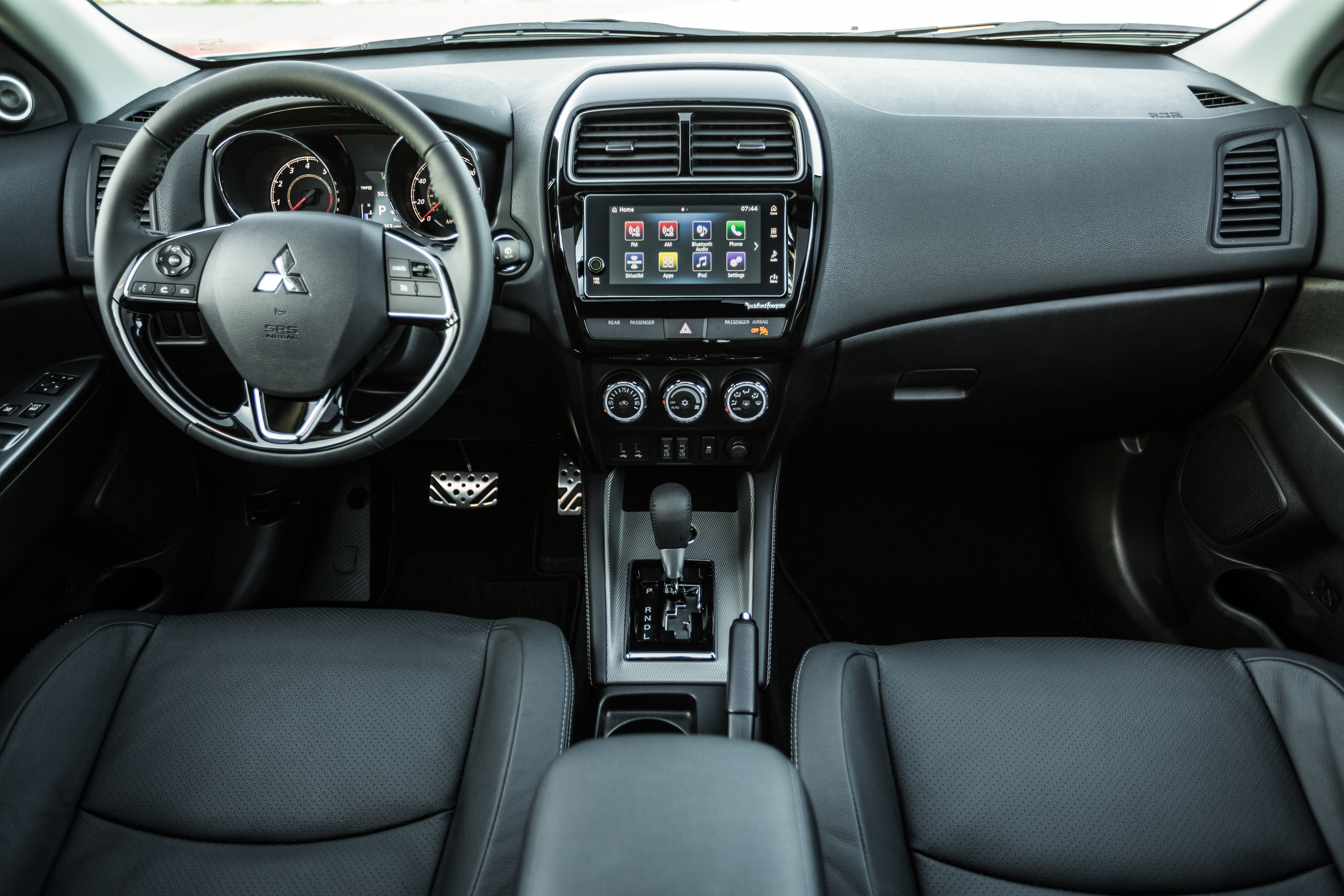 Maximum Bang For Your Buck You Ll Want A 2018 Mitsubishi Outlander 2018 Mitsubishi Outlander Sport 2 4 Sel
