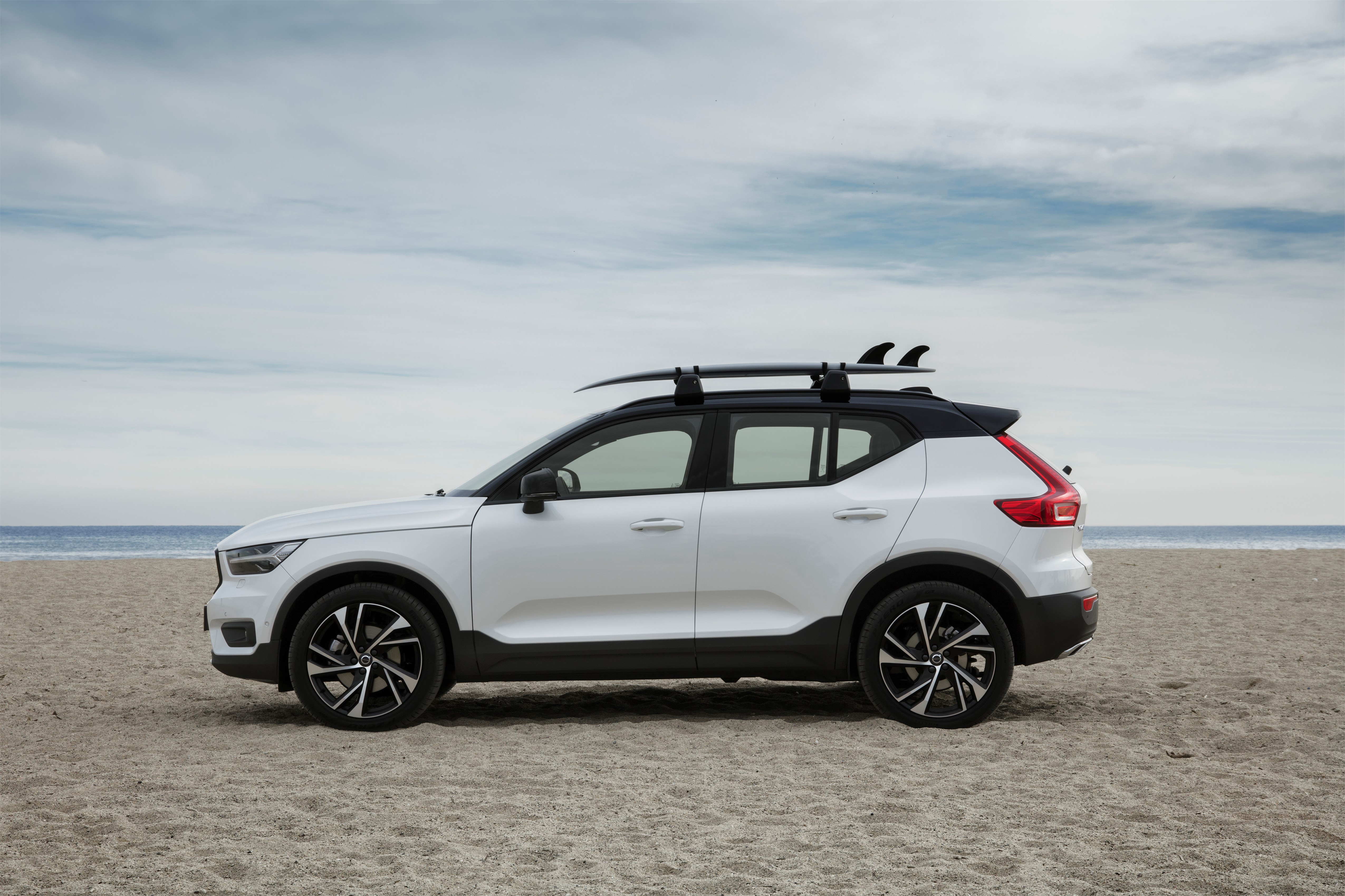 2019 Volvo XC40 First Drive Small Stylish Swede Review The Fast 