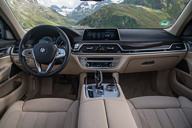 2018 BMW 740e xDrive iPerformance