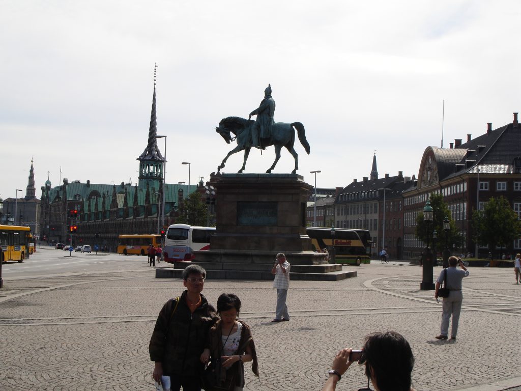 Ban cars - Denmark