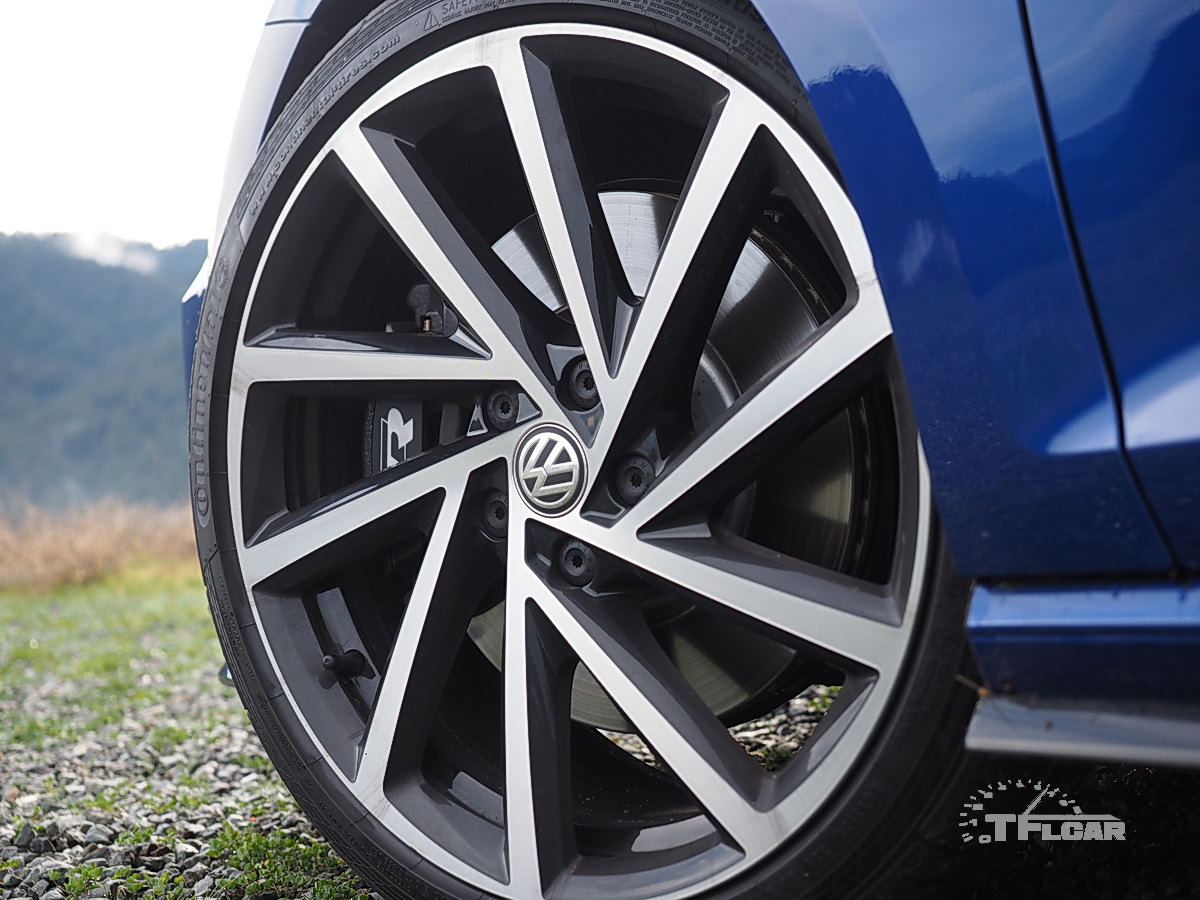 2018 VW Golf R 19-inch Englishtown wheels