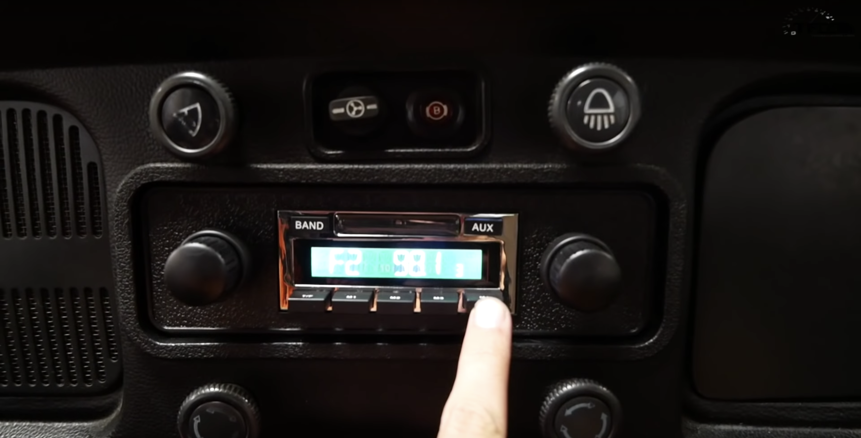 Chirping Like a Champ! Beetle Diaries Ep. 5 Improving Our 1971