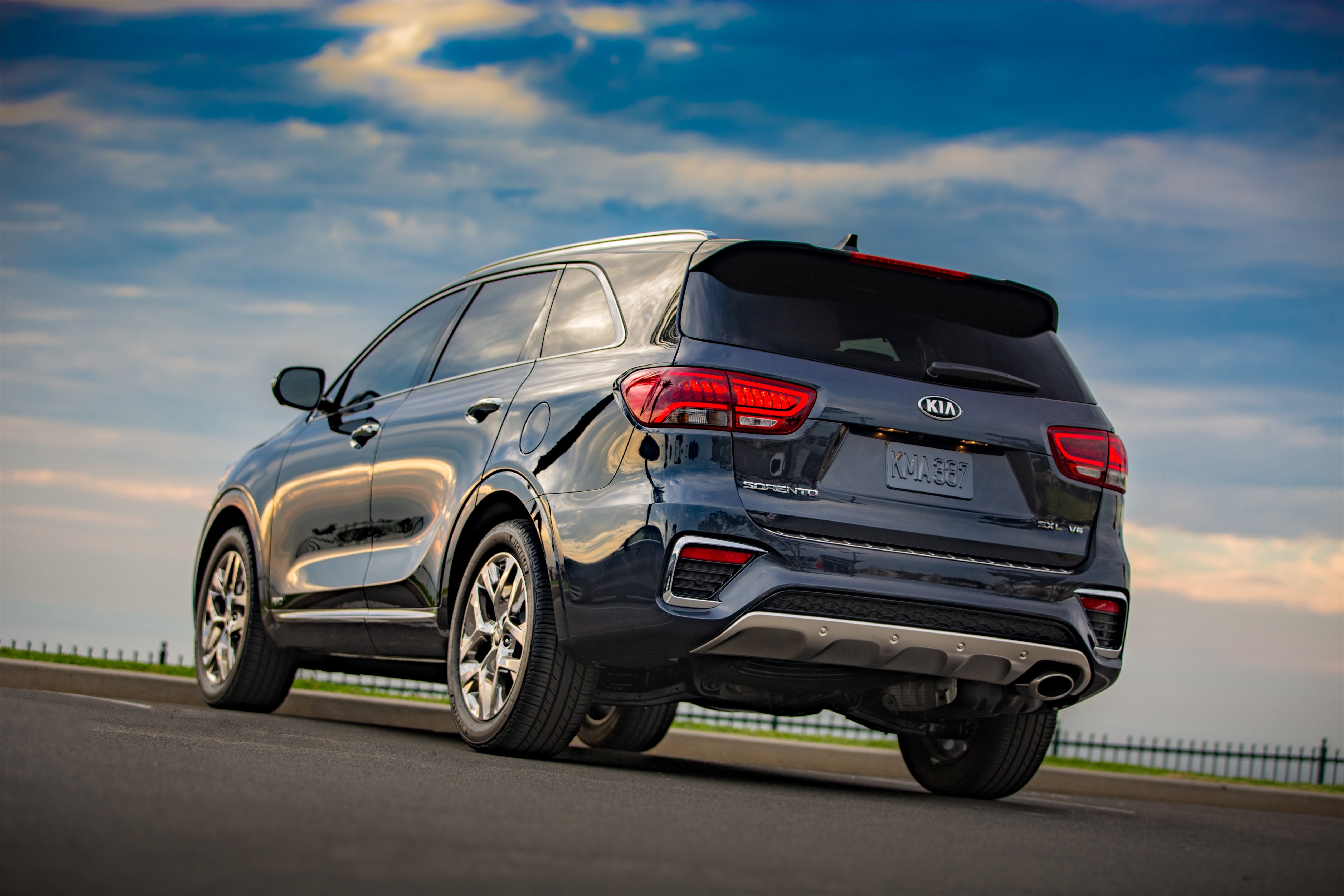 2019 Kia Sorento SX Limited Review: Refreshed, Right-Sized ...