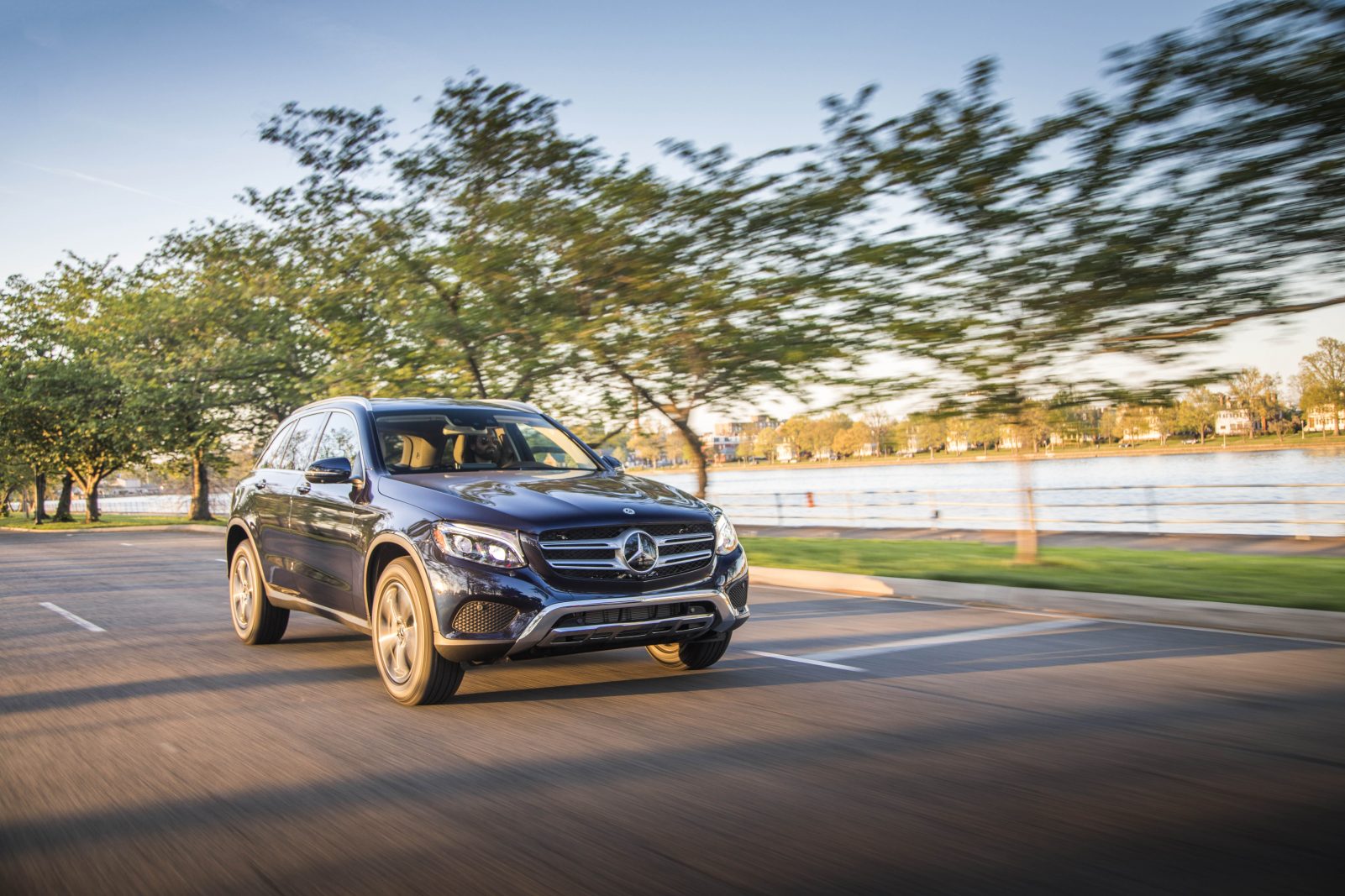 2019 Mercedes Benz Glc350e Review More Of Everything The Fast 2019 Mercedes Benz Glc350e