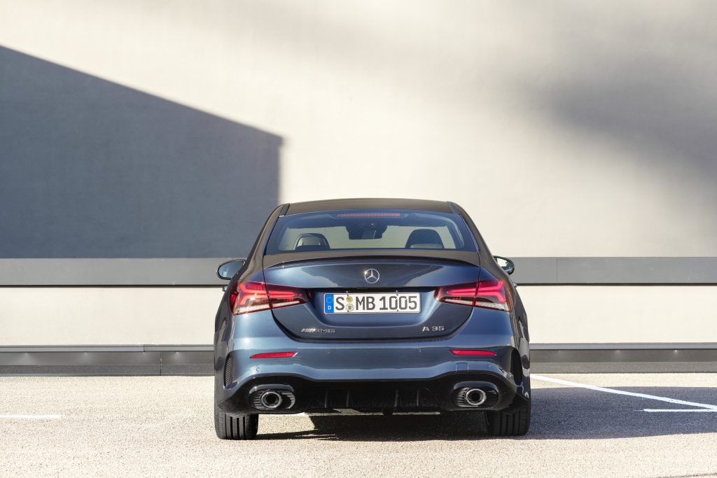 Mercedes-AMG A 35 4MATIC Limousine // Mercedes-AMG A 35 4MATIC S