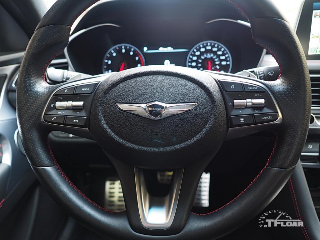 2019 Genesis G70 3.3T RWD vs Lexus IS 350 F