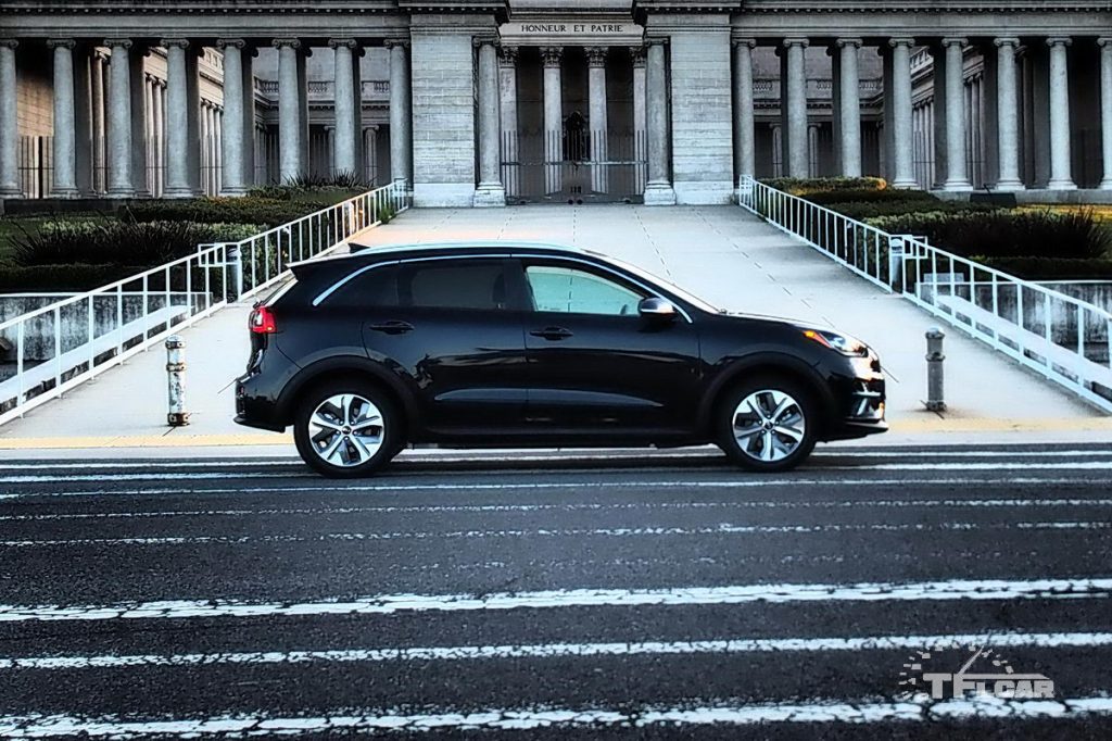 2019 Kia Niro EV parked in front of the Legion of Honor Hall, San Francisco