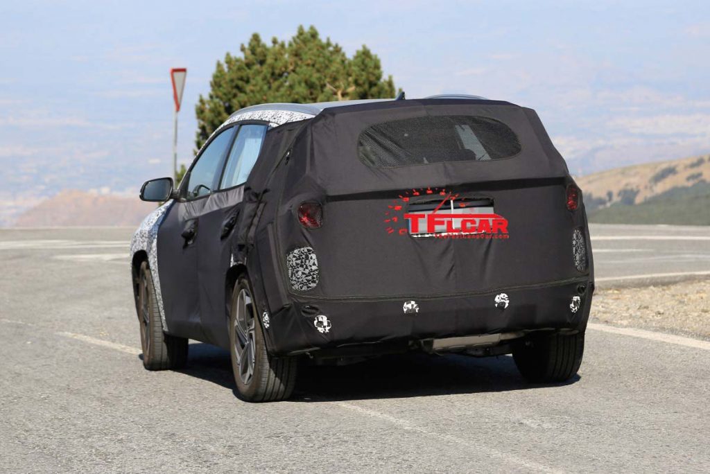 2021 hyundai tucson spied with a radically different front