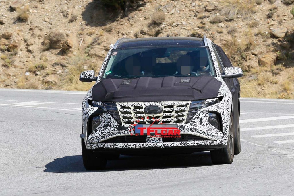 2021 hyundai tucson spied with a radically different front