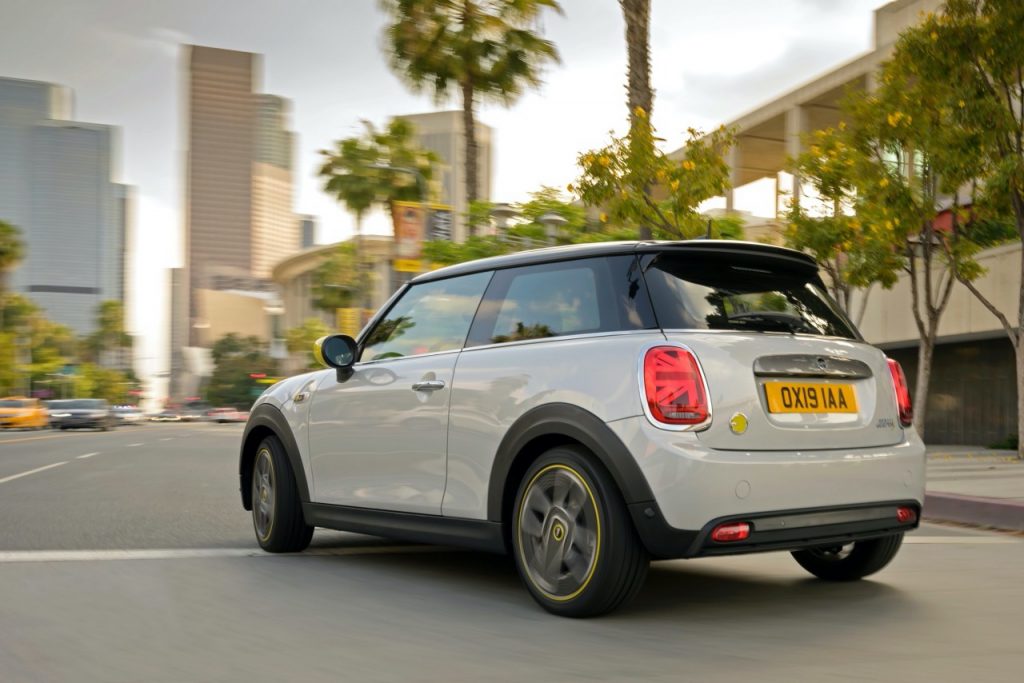 2020 Mini Cooper SE All-Electric Hatchback Goes On Sale Nationwide In March — Here's How Much It Will Cost