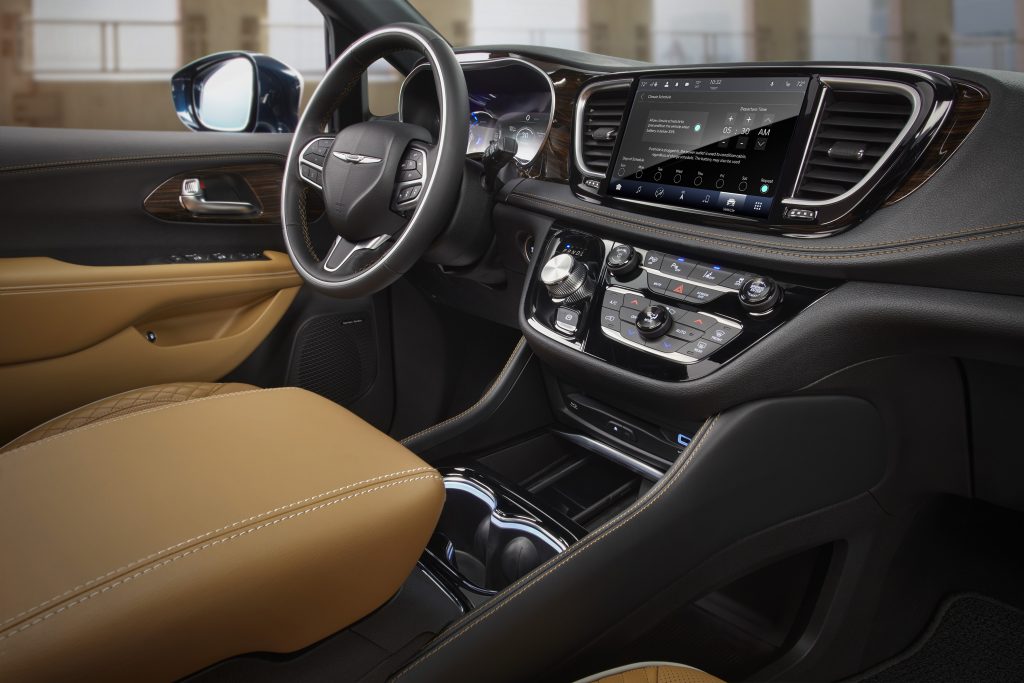 The 2021 Chrysler Pacifica Challenges The Toyota Sienna With All-Wheel Drive Option, Adds New Luxury 'Pinnacle' Trim