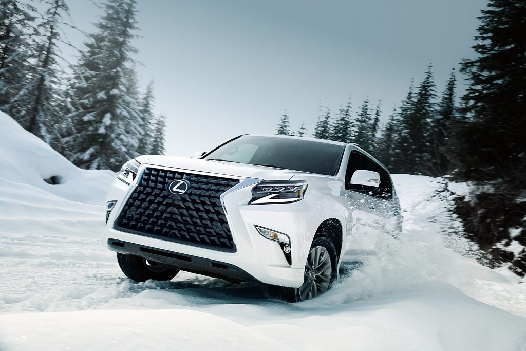 Lexus GX 460: How Much Has Off-Road Tech Improved Over 15 Years? We Compare An Old Land Rover To a New Lexus To Find Out